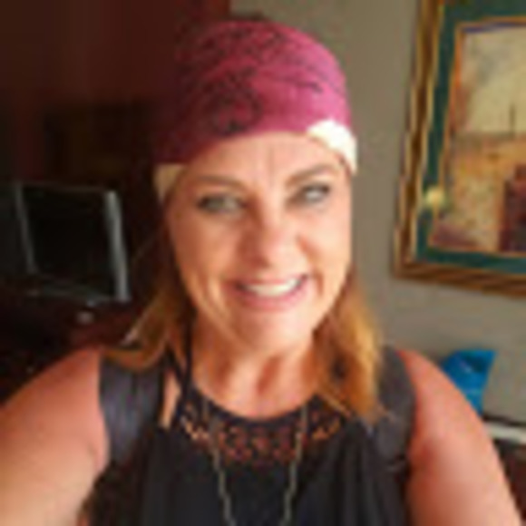 Meet your Posher, Deborah - Picture 1 of 1